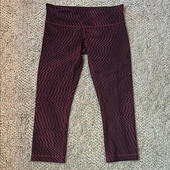 lululemon athletica Pants - Lululemon Burgundy Patterned Leggings